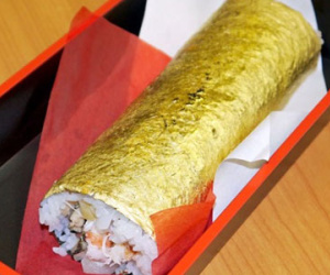 Sushi bọc vàng giá hơn 2 triệu đồng/cuộn