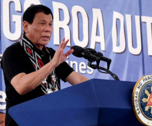 Tổng thống Philippines dọa ném bom nếu quân nổi dậy tấn công