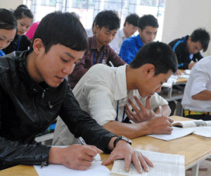 Bao nhiêu sinh viên có việc sau ra trường: Khó như đếm… vịt trời!