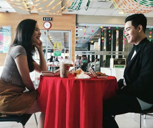 Soái ca Philippines gây sốt với quà Valentine "có 1-0-2"