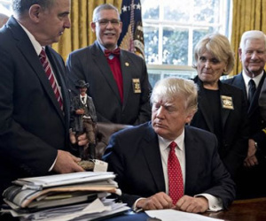 Điều trần về lệnh cấm nhập cảnh: "phe Trump" bị dồn dập hỏi khó
