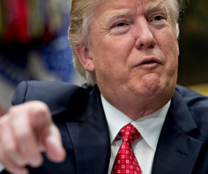 Cấp dưới phát hoảng vì cách điều hành của Donald Trump
