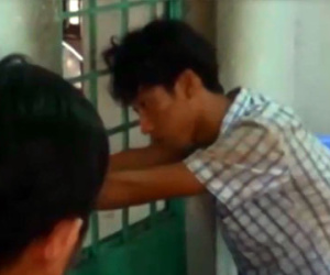 Clip: Bắt kẻ "ngáo đá" bất ngờ đâm sau lưng người đi đường