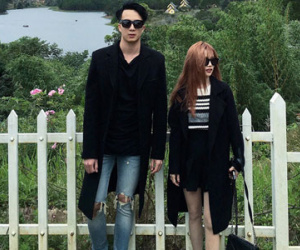 Sĩ Thanh công khai đang hẹn hò với "chàng bác sĩ 6 múi, đẹp trai nhất Việt Nam"