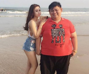 Cô gái xinh đẹp yêu chàng trai nặng hơn mình 83 kg