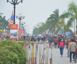 Lập hàng rào sắt, siết chặt an ninh trước giờ khai ấn đền Trần