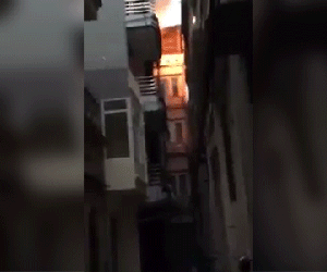 Hóa vàng mã cúng rằm tháng Giêng, nhà 4 tầng cháy ngùn ngụt