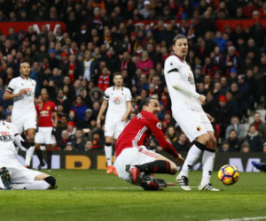 Man Utd vươn lên thứ năm sau chiến thắng trước Watford