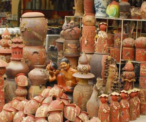 Nhà đầu tư trả gấp 3 để thâu tóm chợ gốm Bát Tràng trước khi đóng cửa