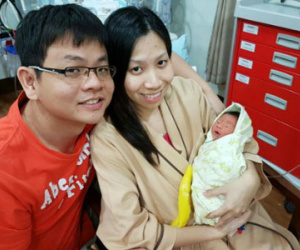 Bà mẹ bị ung thư thà sống chung với xe lăn chứ không phá thai