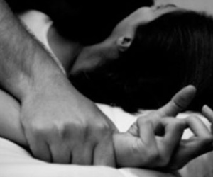 Bị bạn gái bóp cổ đến chết vì đòi "quan hệ" thêm lần nữa
