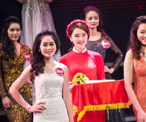Nữ lễ tân xinh đẹp hơn dàn thí sinh thi hoa khôi
