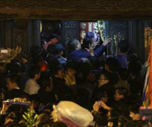 Hôm nay đã hết Tết chưa?