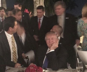 Khách ngỡ ngàng khi Trump đối phó Triều Tiên ngay ở tiệc tối