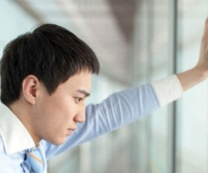 Làm trai bao để kiếm bộn tiền nhưng tôi lại lỡ có tình cảm thật
