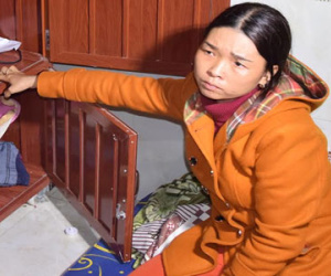 Người phụ nữ trộm 100 lượng vàng, nói dối chồng là... trúng số(!)