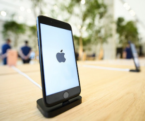 Samsung sẽ “kiếm bộn” từ điện thoại iPhone 8 giá trên 1.000 USD