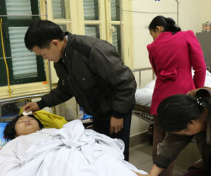 Sau cơn đau đầu, bé gái 15 tuổi đi khám bất ngờ phát hiện u não biến chứng mù mắt
