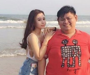"Tôi bị bạn bè chê cười khi yêu chàng trai nặng 130 kg"