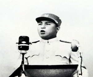 Chùm ảnh Chủ tịch Kim Il-sung và con cháu đầy quyền lực