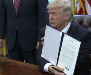 Nhà Trắng đăng nhầm sắc lệnh chưa biên tập của ông Trump
