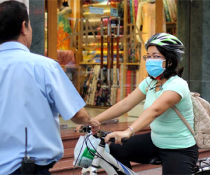 Đi xe đạp lên vỉa hè cũng bị phạt