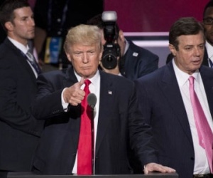 Không chỉ có Flynn, nhiều trợ lý của ông Trump từng liên hệ với Nga