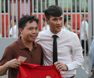 Vì sao Công Vinh thoát án phạt dù “láo” với giám sát trọng tài?