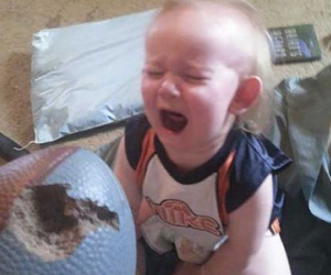 Bố mẹ phải kêu "trời" trước những lý do khiến trẻ con khóc mãi không ngừng