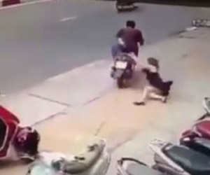 Mẹ chết, con nhập viện sau khi bị cướp túi xách ở Sài Gòn
