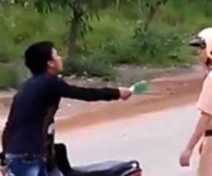 Tạm giữ hình sự "ma men" đánh, dọa giết CSGT