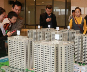 Thiếu tiền vay nóng khắp nơi, bán cắt lỗ căn hộ thoát nợ