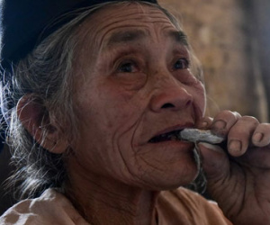 Những người bốc đất về ăn chỉ có ở Vĩnh Phúc