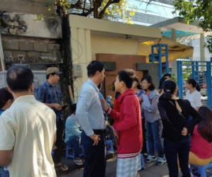 Đầu năm, người Sài Gòn “rồng rắn” kéo nhau đi ... đòi nhà