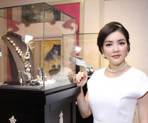 Lý Nhã Kỳ giàu có cỡ nào?