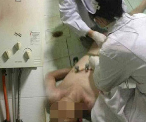 Con vừa tắm xong, 3 người trong gia đình phải nhập viện cấp cứu