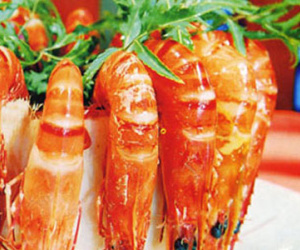 Giữ sức xuân nhờ... tôm