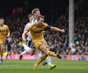 Kane lập hat-trick, Tottenham đặt chỗ ở tứ kết FA Cup