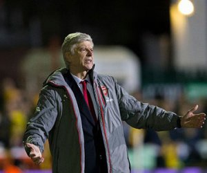 Arsene Wenger muốn được như Sir Alex Ferguson