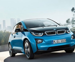 BMW triệu hồi ôtô điện i3 vì nguy cơ... rò rỉ xăng?
