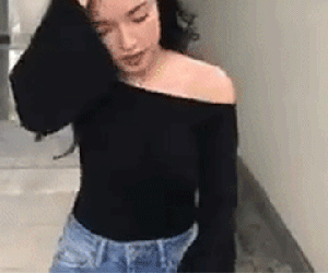 Hot girl Châu Bùi khoe vẻ đẹp gợi cảm trong clip 23 giây