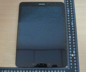 Lộ ảnh máy tính bảng của Samsung một tuần lễ trước khi ra mắt