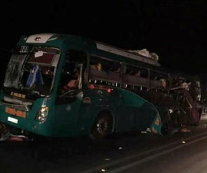 Nổ xe khách kinh hoàng trong đêm, 2 người chết, 12 người nhập viện.
