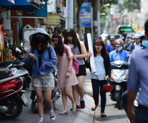 Vỉa hè quận 1 ra sao sau lời tuyên bố của lãnh đạo quận?