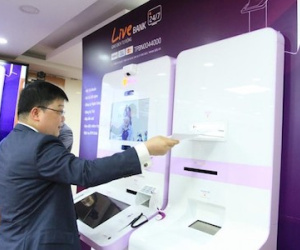 Dịch vụ giao dịch ngân hàng tự động đầu tiên về Việt Nam