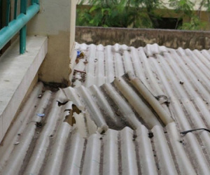 Hà Nội: Ngã từ tầng 3 trường học, bé trai nhập viện cấp cứu