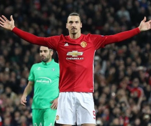 Thưởng lớn đang gọi tên Ibrahimovic