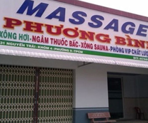 Trinh sát ập vào bắt quả tang, phá ổ massage “tươi mát”