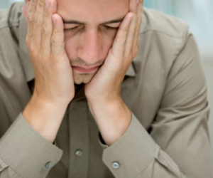 Vợ đòi li hôn vì phát hiện email chồng gửi cho người cũ