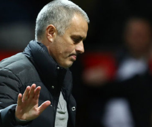 “Ôm đồm” mọi giải đấu, Mourinho đã quá “tham lam”?